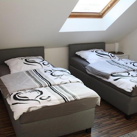Ferienwohnung Kempf Mandelbachtal Ommersheim ภายนอก รูปภาพ